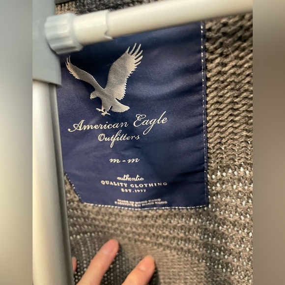 American Eagle Gray‎ cardigan Sweater size medium - Picture 4 of 7